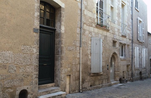 Blois Apartment | Loire Valley 18C 3-star apartment in Centre with today’s comfort and garden