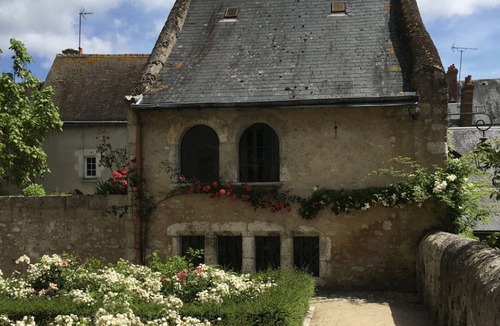 Blois Apartment | Loire Valley 18C 3-star apartment in Centre with today’s comfort and garden