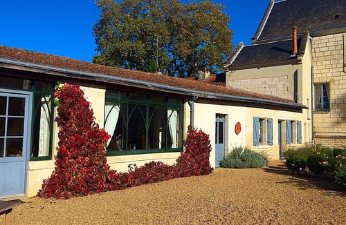 Bournand House | Loire Valley: Chateau de Bournand, nine acres park with pool, up to 18 guests