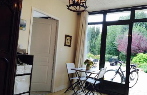 Rochecorbon House | Loire Valley Medieval Getaway