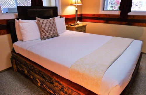 Volcano Hotel | Lokahi Lodge