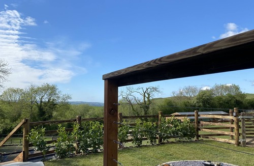 Llanfair-Dyffryn-Clwyd Cabin | Loki Shepherds hut [ Graig Escapes ]