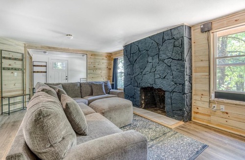 Zigzag House | Lolo Pass Getaway