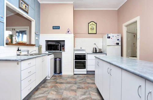 Tea Gardens House | Lomalagi - close to the beach