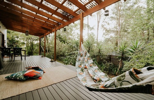 Thora Apartment | Lombok On Waterfall Retreat Studio