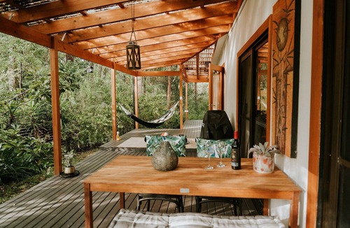 Thora Apartment | Lombok On Waterfall Retreat Studio