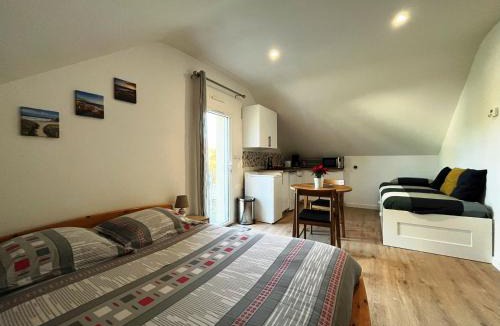 Kerroch Apartment | Lomener - La Goelette - studios à 450m de la plage