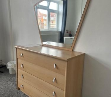 Shadwell House | London Budget Maisonette