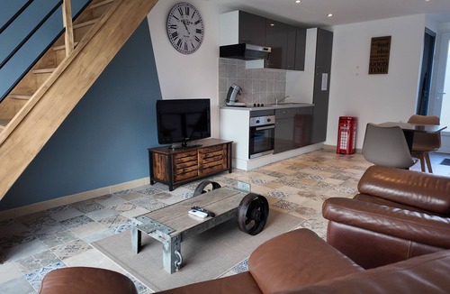 Soudan House | London Cottage – Spacious & pool access – Les Gîtes du Petit Marcel Estate