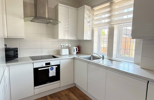 Edgware Apartment | London Edgware Bright & Cosy, 2BR