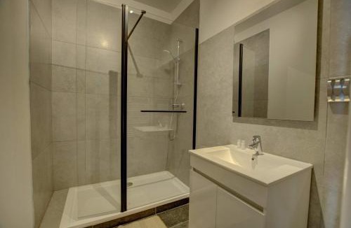 Montargis Apartment | London