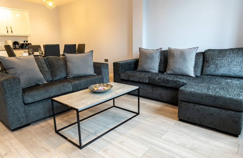 Cranford Apartment | London Heathrow Bath Road Flats