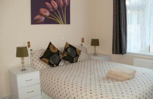 George Green House | London Heathrow Guesthouse