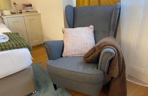 Berrylands House | London Luxe Rooms