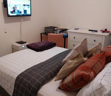 Berrylands House | London Luxe Rooms