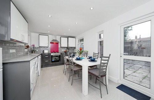 Childs Hill House | London Modern and Bright