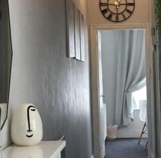 Vassall Apartment | London Oval Apartment