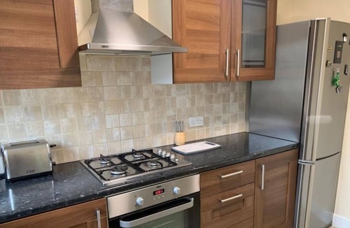 Southgate Apartment | London Southgate 2 Bed Apartment
