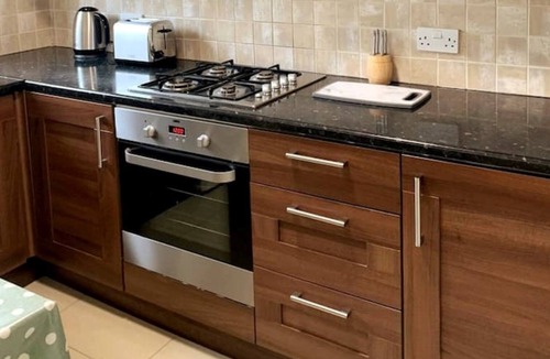 Southgate Apartment | London Southgate 2 Bed Apartment