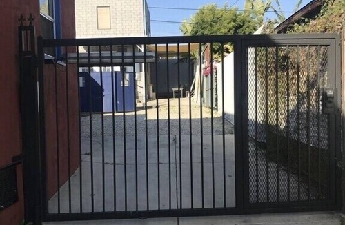 Silver Lake House | London St house between SilverLake Blvd and Hoover 2bd 2ba-secured gated parking