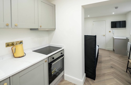 West Putney Apartment | London Studio 3