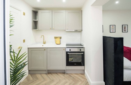 West Putney Apartment | London Studio 3