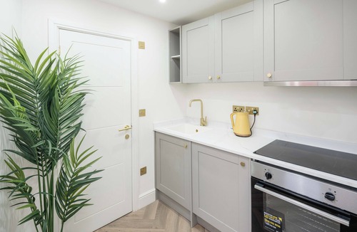 West Putney Apartment | London Studio 3