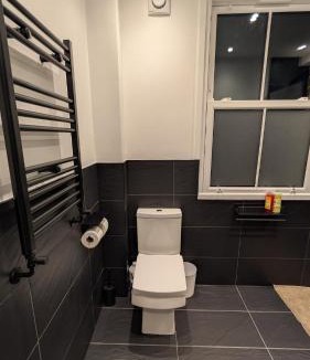 St. Helen's Apartment | London Westfield Kensington Stay