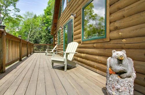 Londonderry House | Londonderry Chalet w/Deck, Fire Pit & Views!