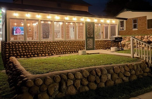 Medicine Park Cottage | Lone Oak Cottage Fully restored cabin with 5 beds & walk in shower