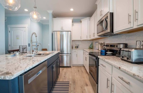 Wilmington Beach Condo | Lone Star Breeze