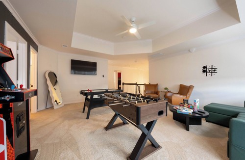 Allen House | Lone Star Escape: Pool & Spa, Putting Green, Games