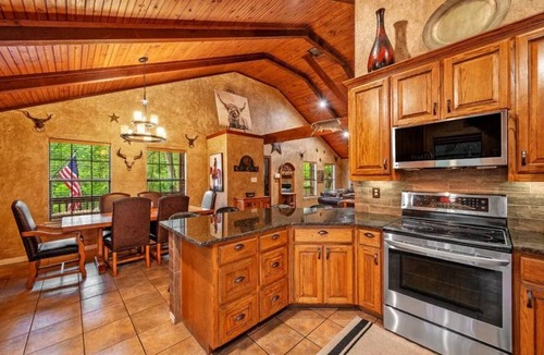 Pottsboro House | Lone Star Hacienda welcomes you to your private paradise for couples or families