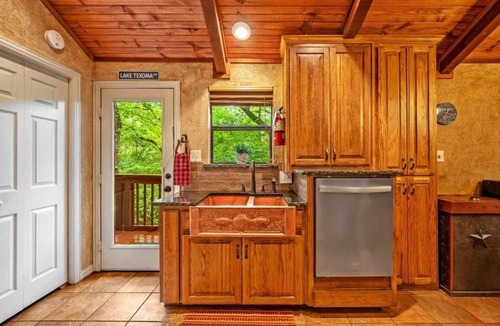 Pottsboro House | Lone Star Hacienda welcomes you to your private paradise for couples or families