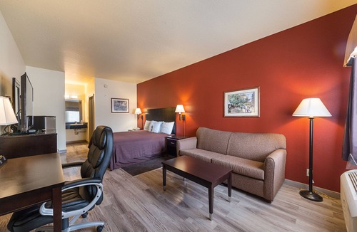 Victoria Hotel | Lone Star Inn & Suites