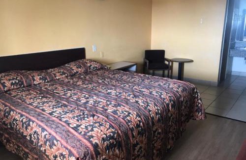 Original Town Hotel | Lone Star Inn