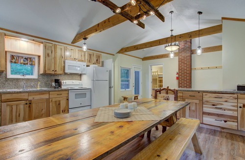 Laurelton Cabin | Lone Star Lodge+God's Creation