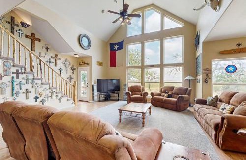 Buchanan Dam House | Lone Star Oasis