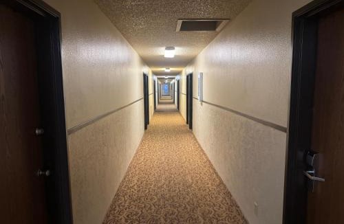 Sidney Hotel | Lone Tree Inn