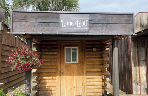Ririe Apartment | Lone Wolf Cabin At Mountain River Ranch
