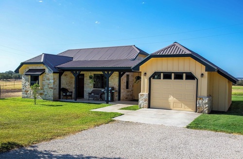 Fredericksburg House | Lone Wolf Ranch | Pet-friendly | Pool