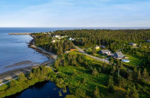 New Harbour Resort | Lonely Rock Seaside Bungalows