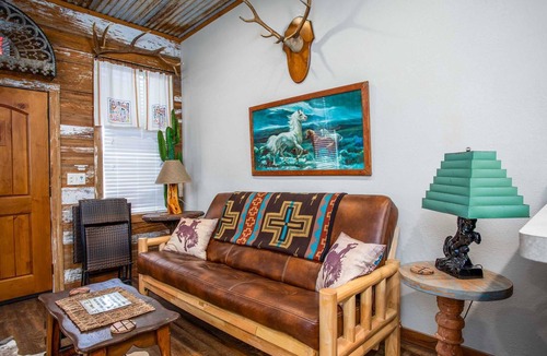 Bandera House | Lonesome Dove Guesthouse