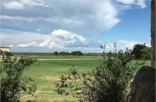 Sutherland Springs House | Lonesome Wind Ranchette: A South Texas retreat from the city