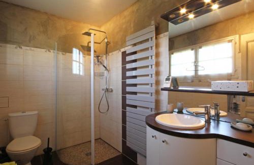 Sainte-Honorine-la-Guillaume House | Longère avec piscine et wifi à Ste Honorine - FR-1-497-4