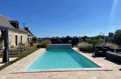 Bourgueil House | Longère avec piscine chauffée et cheminée