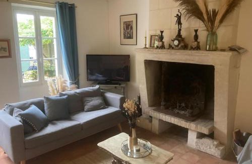 Saint-Cyran-du-Jambot House | Longère de charme