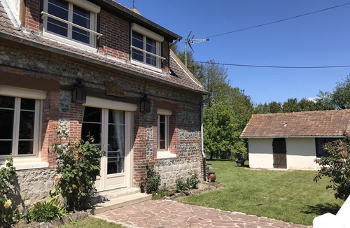 Saint-Aubin-sur-Mer House | Longère in sandstone, near large beach