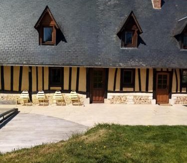 Saint-Philbert-sur-Risle Villa | Longère les pieds dans l eau