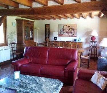 Saint-Philbert-sur-Risle Villa | Longère les pieds dans l eau